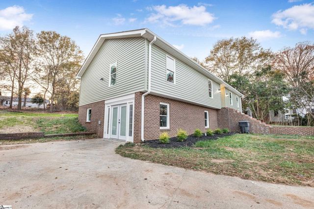 19 Velma Drive, Taylors, SC 29687