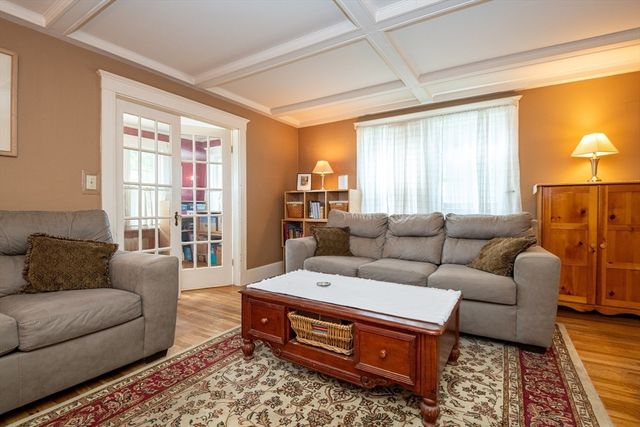 8 Highland Street, Peabody, MA 01960