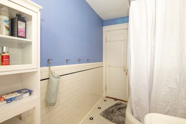 8 Highland Street, Peabody, MA 01960