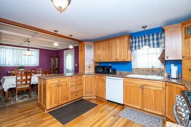 8 Highland Street, Peabody, MA 01960