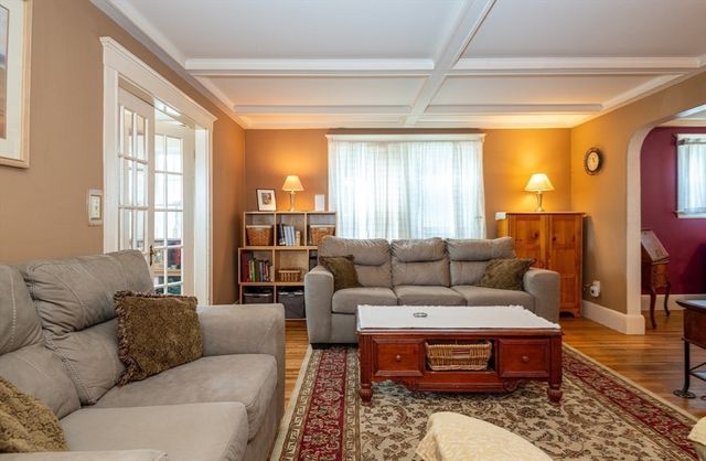 8 Highland Street, Peabody, MA 01960