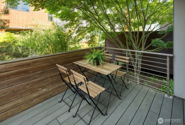 449 Sprout Path NW, Bainbridge Island, WA 98110