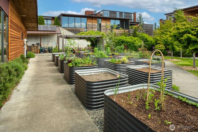 449 Sprout Path NW, Bainbridge Island, WA 98110