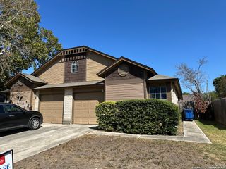9933 Ardash Ln, San Antonio, TX 78250