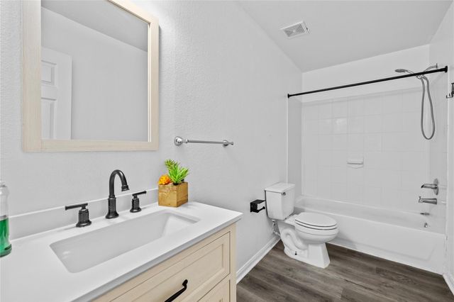 322 Remington Harbor Court, Houston, TX 77073