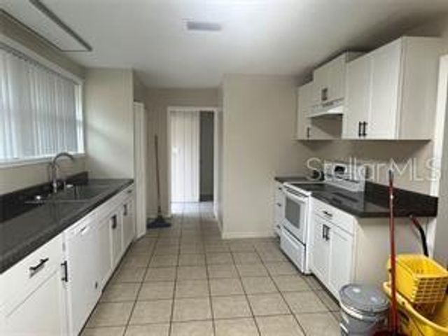 1568 NE 10 STREET, Ocala, FL 34470