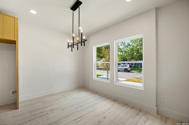 2015 Potosi, San Antonio, TX 78207