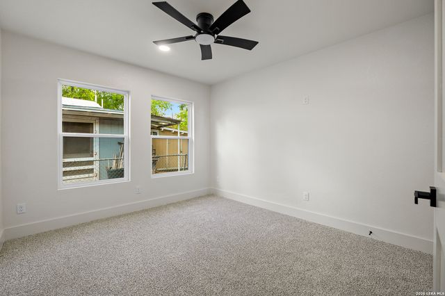 2015 Potosi, San Antonio, TX 78207