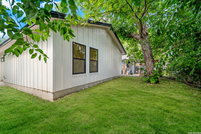 2015 Potosi, San Antonio, TX 78207