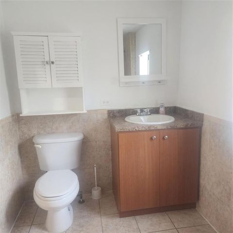 7800 SW 9th Street, North Lauderdale, FL 33068