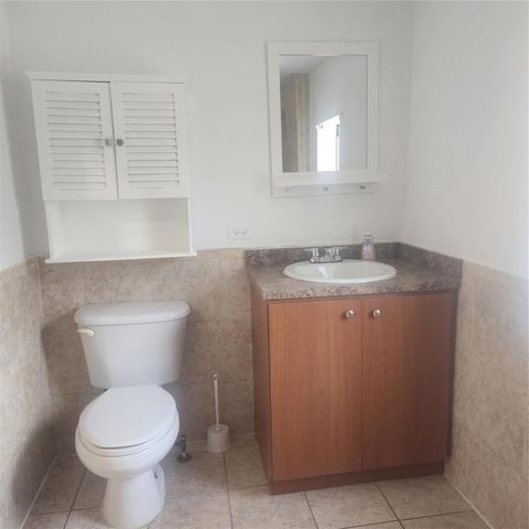 7800 SW 9th Street, North Lauderdale, FL 33068