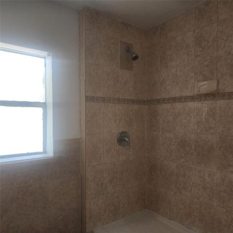 7800 SW 9th Street, North Lauderdale, FL 33068
