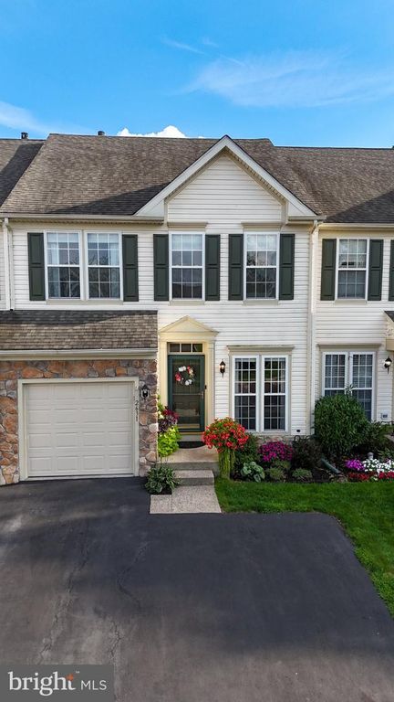 2361 CRABAPPLE CIR, PERKASIE, PA 18944 — photo 2