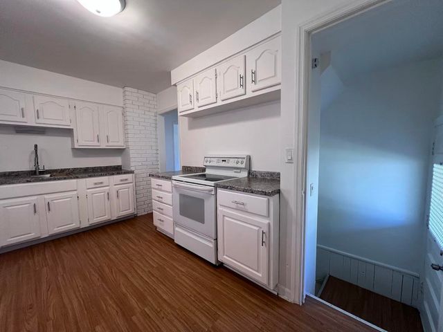 652 Crawford Street, Flint, MI 48507