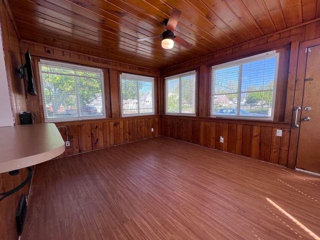 652 Crawford Street, Flint, MI 48507