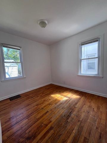 652 Crawford Street, Flint, MI 48507