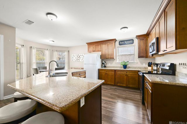 1013 Point Andrew Dr, Gonzales, LA 70737