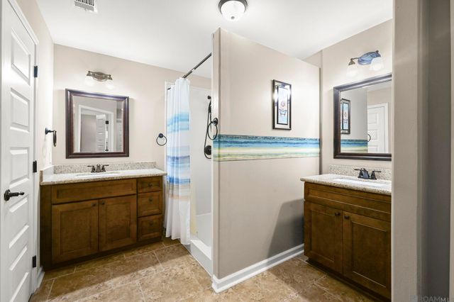 1013 Point Andrew Dr, Gonzales, LA 70737