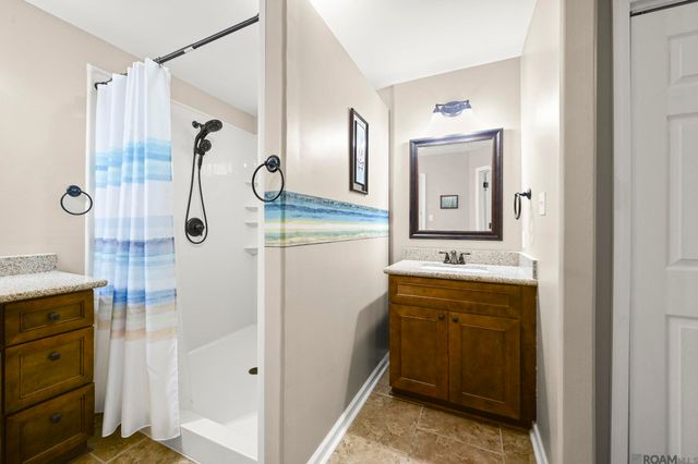 1013 Point Andrew Dr, Gonzales, LA 70737