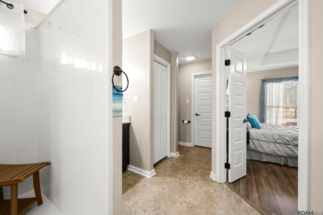 1013 Point Andrew Dr, Gonzales, LA 70737