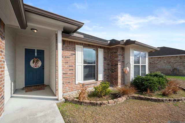 1013 Point Andrew Dr, Gonzales, LA 70737