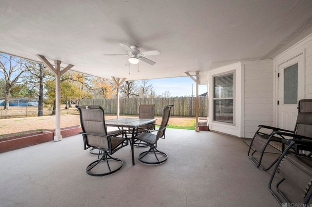 1013 Point Andrew Dr, Gonzales, LA 70737