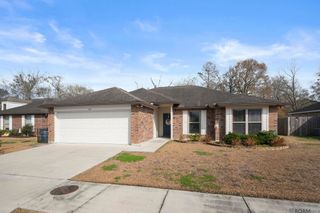 1013 Point Andrew Dr, Gonzales, LA 70737