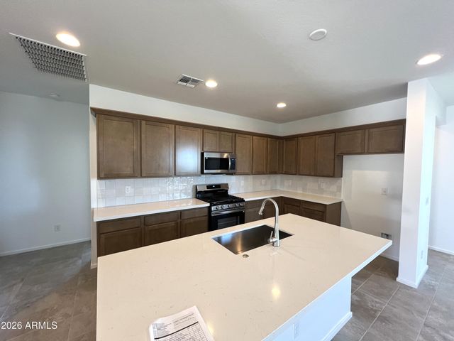 46830 W Crescent Moon Drive, Maricopa, AZ 85139