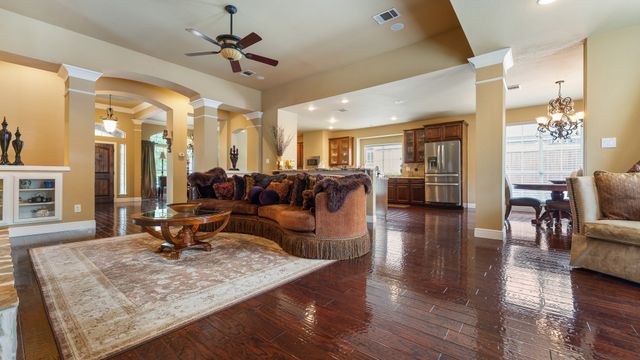 2000 Springcress Drive, Mckinney, TX 75072