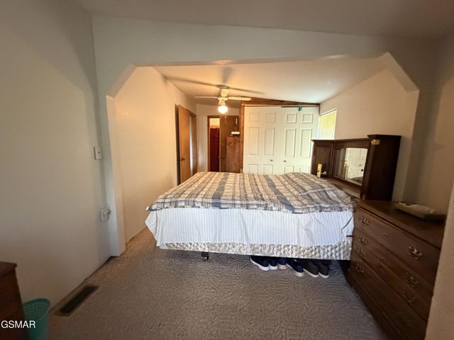 999 Manna Way, Cosby, TN 37722