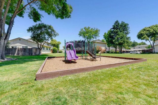 3696 Woodbine Way, Pleasanton, CA 94588