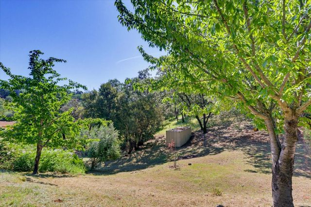 19953 Bear Ridge, Grass Valley, CA 95949