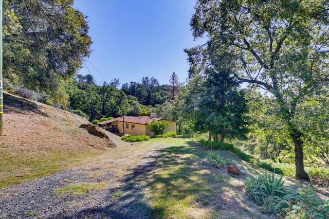 19953 Bear Ridge, Grass Valley, CA 95949