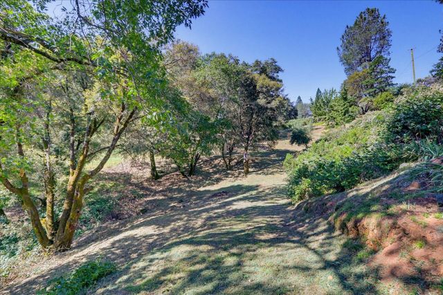 19953 Bear Ridge, Grass Valley, CA 95949