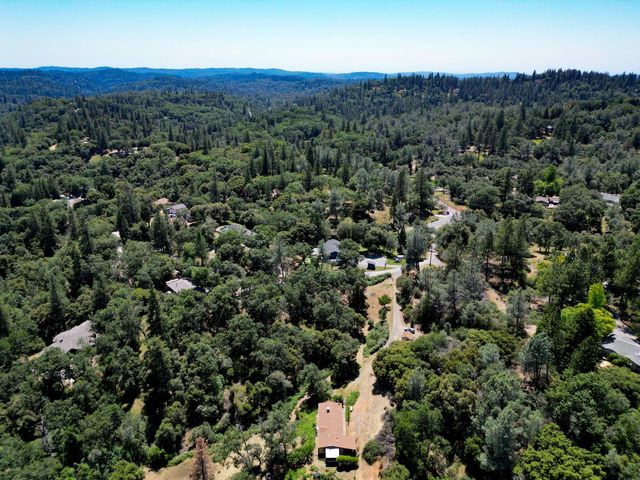 19953 Bear Ridge, Grass Valley, CA 95949