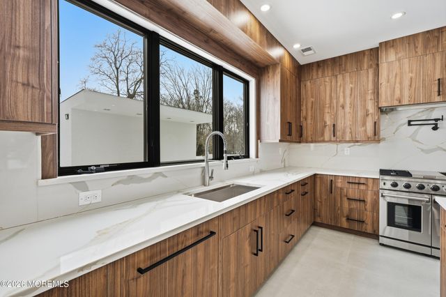 370 Wall Street, Eatontown, NJ 07724