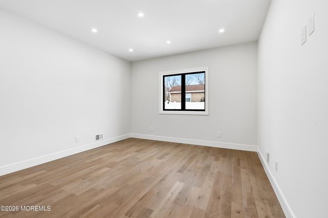 370 Wall Street, Eatontown, NJ 07724