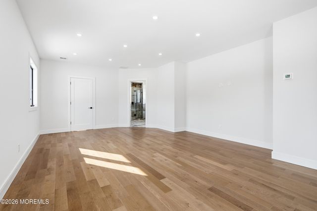 370 Wall Street, Eatontown, NJ 07724