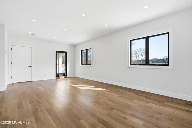 370 Wall Street, Eatontown, NJ 07724