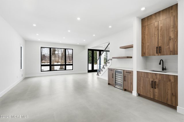 370 Wall Street, Eatontown, NJ 07724