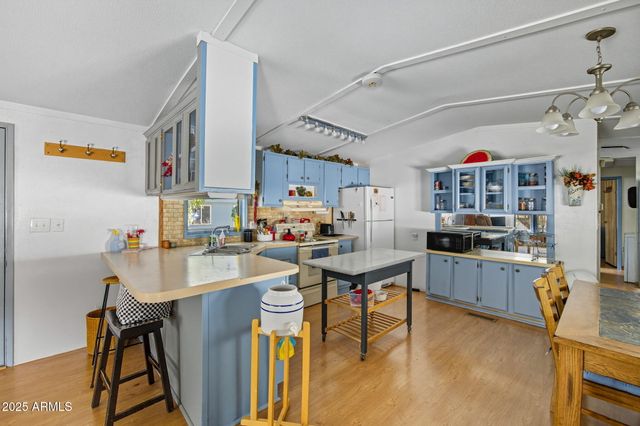 3490 BLACK BEAR Run, Overgaard, AZ 85933