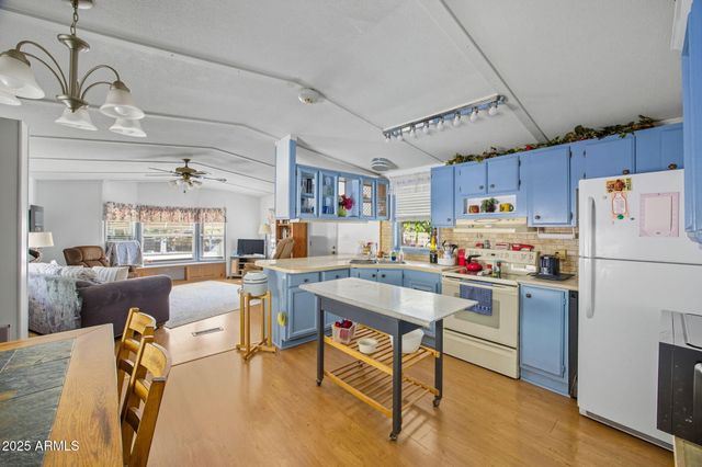 3490 BLACK BEAR Run, Overgaard, AZ 85933