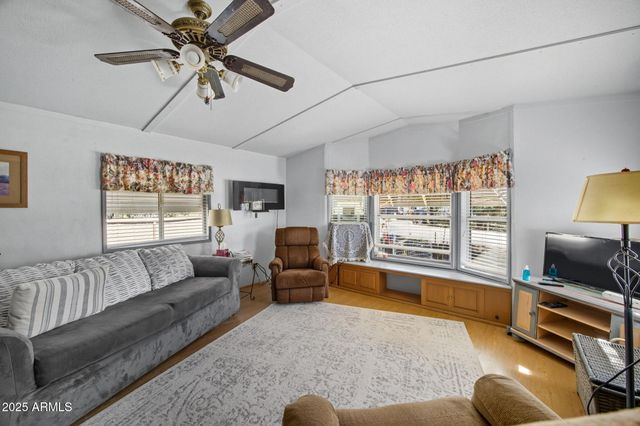 3490 BLACK BEAR Run, Overgaard, AZ 85933