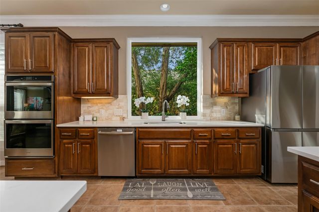571 Aspen DR, Austin, TX 78737