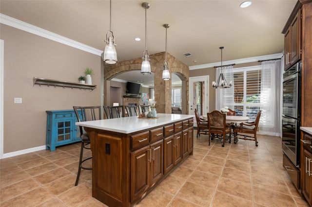 571 Aspen DR, Austin, TX 78737