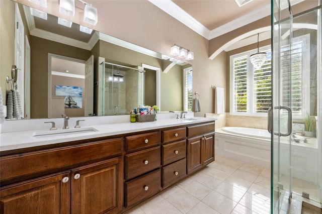 571 Aspen DR, Austin, TX 78737