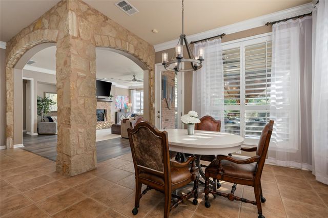571 Aspen DR, Austin, TX 78737