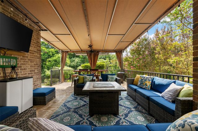 571 Aspen DR, Austin, TX 78737