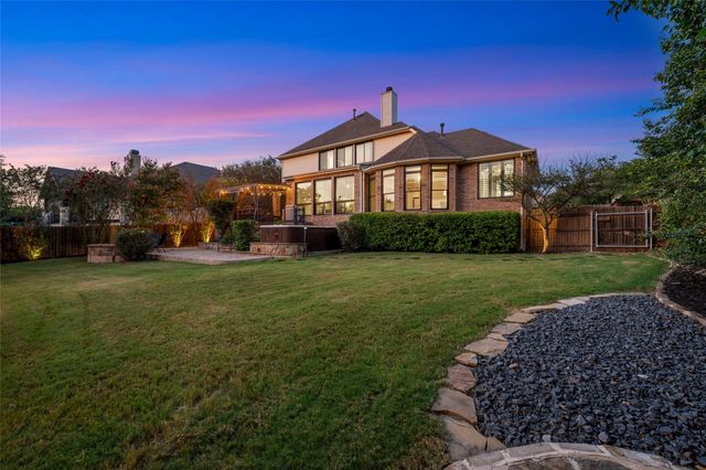571 Aspen DR, Austin, TX 78737