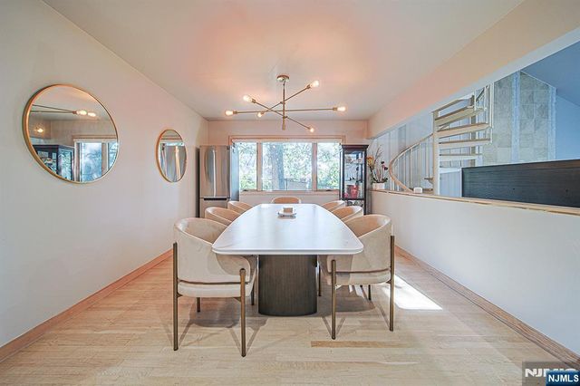 570 Grandview Terrace, Leonia, NJ 07605